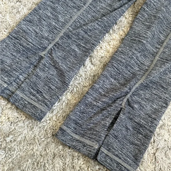 Lululemon Gather and Crow Cropped Leggings 21” - Picture 8 of 13